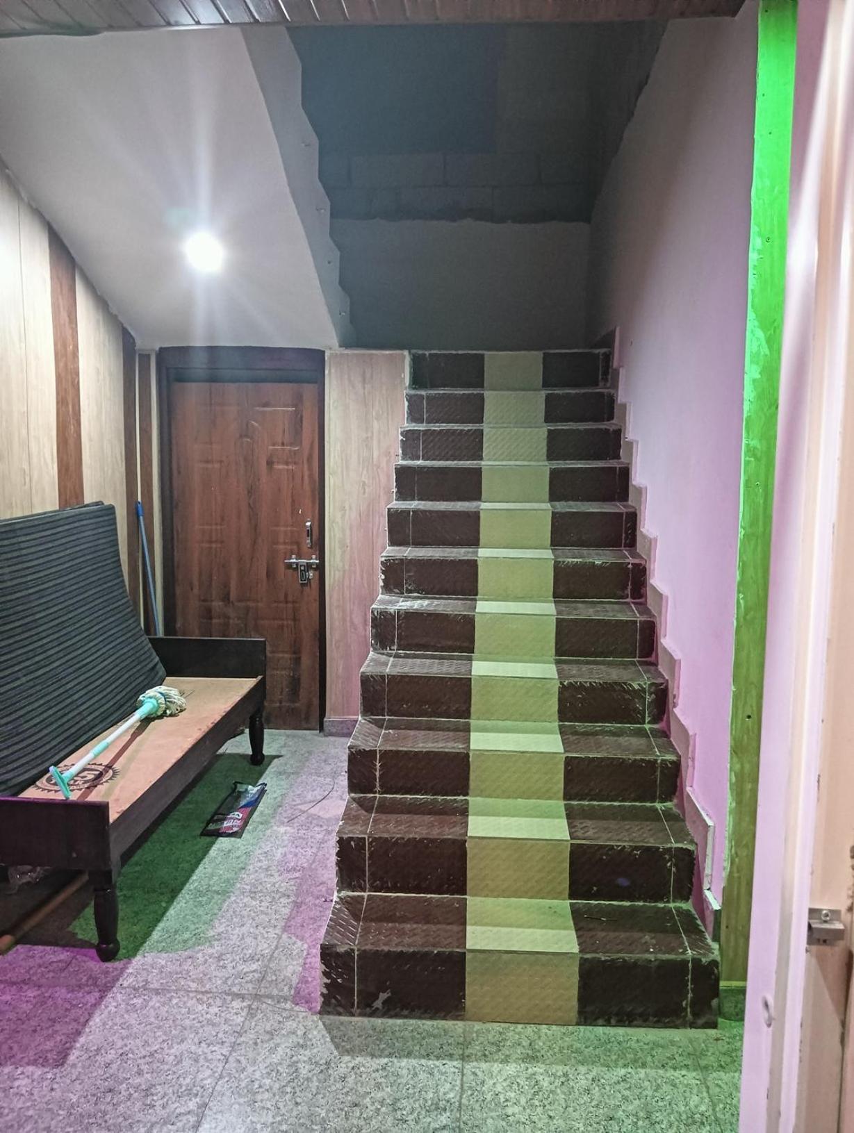 Hotel Chauhan Brothers Uttarkāshi Exteriör bild